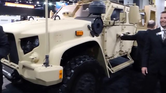 Meet the Humvee-Replacing Oshkosh Joint Light Tactical Vehicle смотреть онлайн