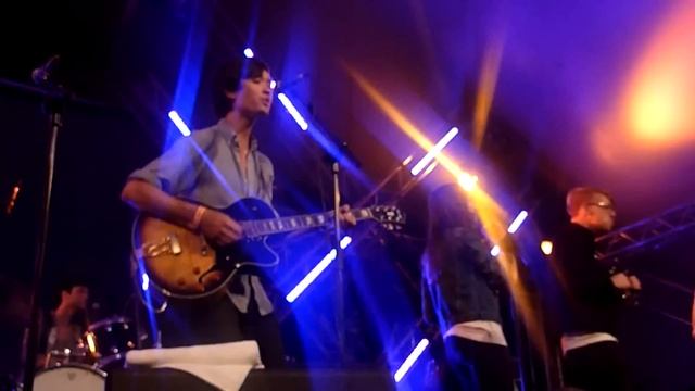 The Morning Benders & Holly Miranda - Dreams (Fleetwood Mac cover) | De Affaire, Nijmegen 2010 смотреть онлайн