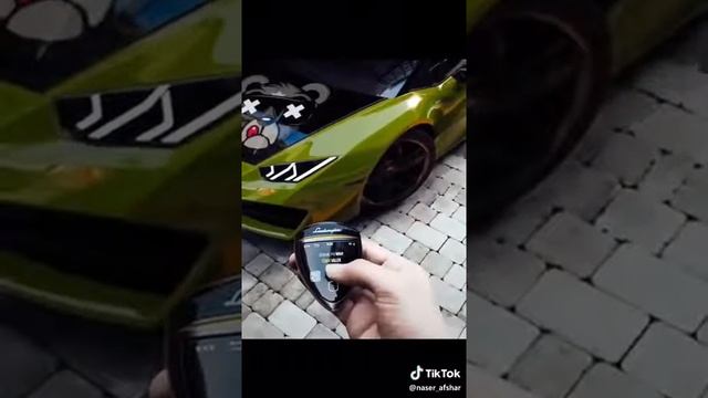 Lamborghini Huracan меняющий цвета смотреть онлайн