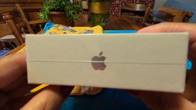 MGA PA-REGALO NI BOSSING SA NANNY NIYA/UNBOXING GIFTS/ELIZABETH SCARLETT LONDON/ AIRPODS/MV7N22M/A смотреть онлайн
