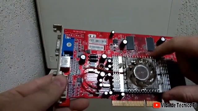 Placas de Vídeo Antigas Retrô Hardware смотреть онлайн