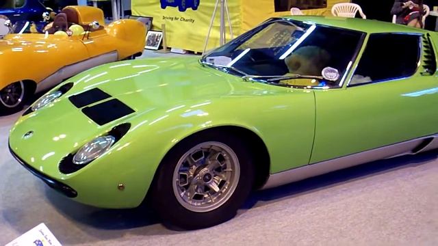 Lamborghini Miura смотреть онлайн