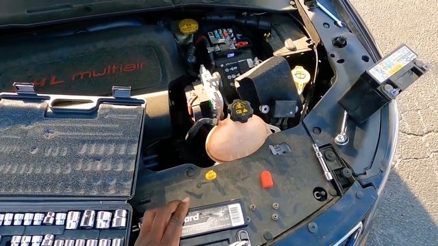 Replacing the auxiliary battery on a 2020 Jeep Compass !! смотреть онлайн