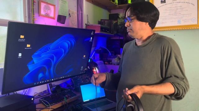Cómo conectar Audífonos y micrófono en PS4 смотреть онлайн