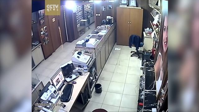 Exclusive: Surveillance camera footage reveals impact of Ankara bombing смотреть онлайн