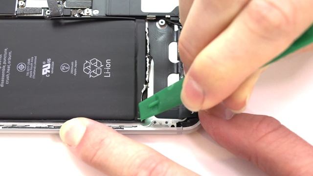 How to Replace Your Apple iPhone 7 Plus A1784 Battery смотреть онлайн