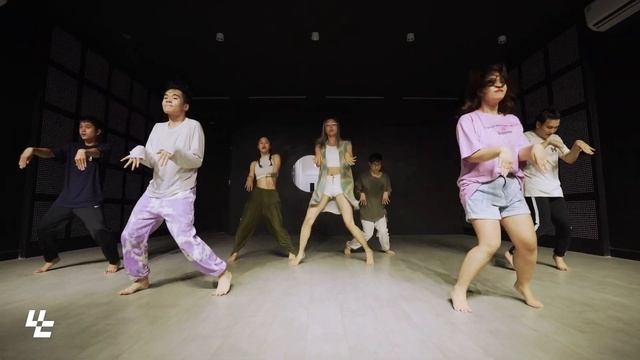 Jazz Clazz: Friend Like Me - Will Smith | MiA Nguyễn | UC SPACES смотреть онлайн