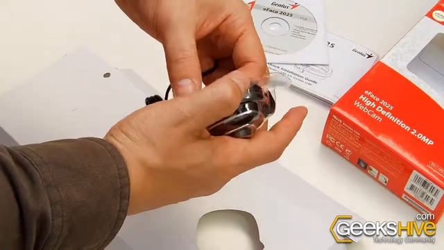 Genius eFace 2025 V2 WebCam - Unboxing by www.geekshive.com смотреть онлайн