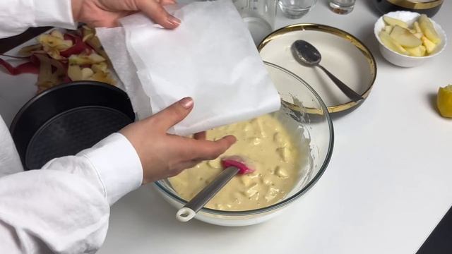 How to make easy apple cake in 5 minutes, with 1 egg, without butter смотреть онлайн