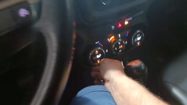 ABS LUZ ACESA???🚨🚨🚨 RENEGADE / TORO / COMPASS / JEEP смотреть онлайн
