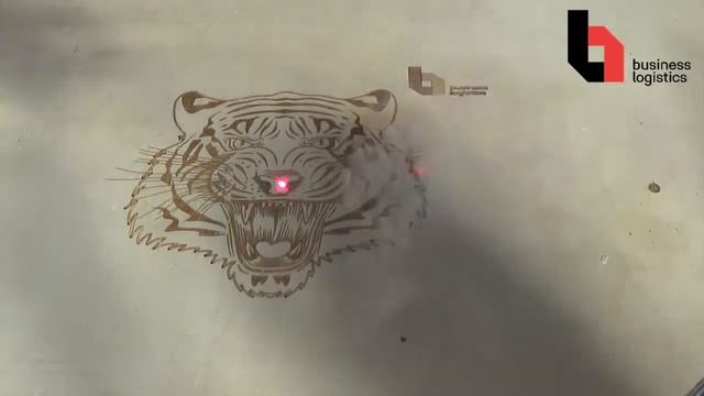 Тест СО2 лазерного маркера на дереве смотреть онлайн