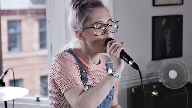 Be Charlotte - Drawing Windows, Machines That Breathe, People - Tenement TV смотреть онлайн