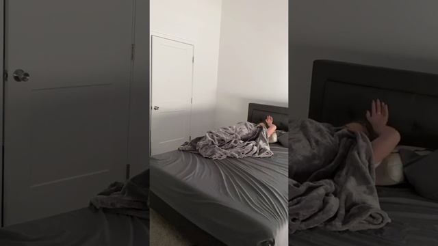The 2nd scare got her. 💀The second scare GOT HER!!😂 смотреть онлайн