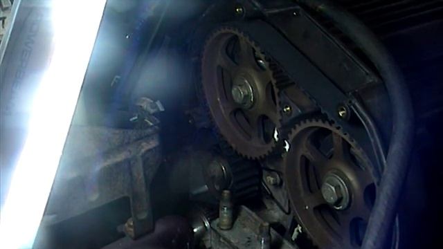 ROVER 200 TIMING BELT INSTALLATION.mpg смотреть онлайн