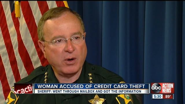 Woman accused of using clever scheme to steal credit card смотреть онлайн