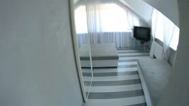 1 комнатный номер со своей кухней возле пляжа Солярис смотреть онлайн
