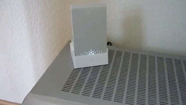 Demonstrating MPD Server (Seagate DockStar) with Android mobile phone смотреть онлайн