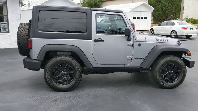 2015 Jeep Wrangler Willys смотреть онлайн