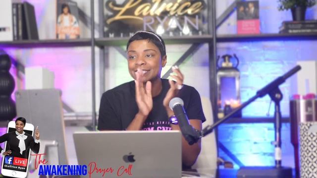 The Awakening Prayer w/LaTrice Ryan смотреть онлайн