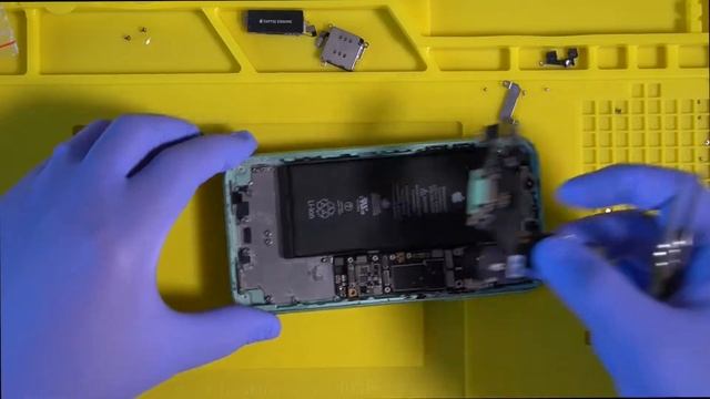 iPhone 11 Screen Replacement - Charging Port Replacement | water damaged смотреть онлайн