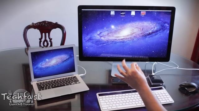 Apple Thunderbolt Display Review (with Setup & Demo)