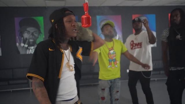 Chicago Rapper Mono Banks Live Performance With Famous Animal Tv смотреть онлайн