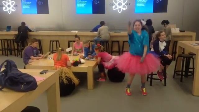 Apple Store Dallas Harlem Shake смотреть онлайн