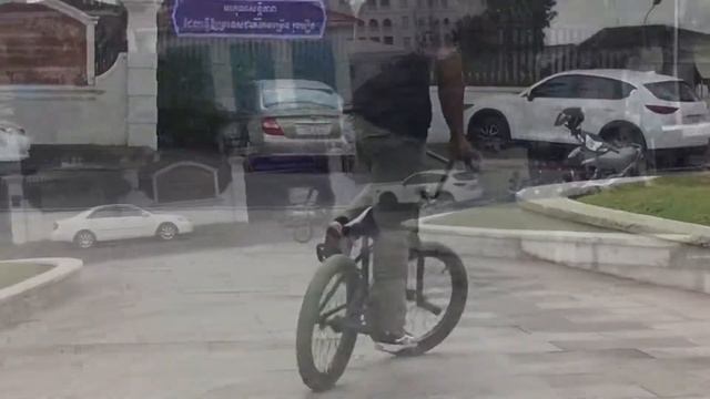 My favorite trick hop barspin ☺❤️️/S R vlog смотреть онлайн