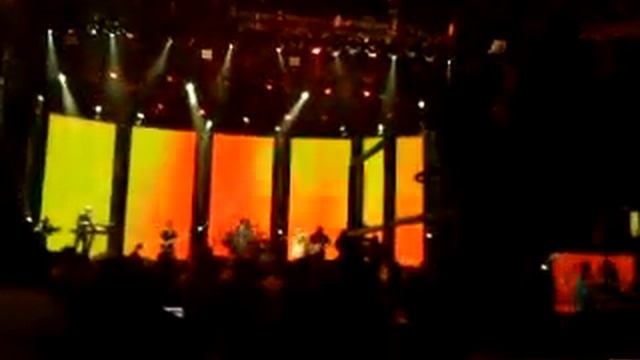 Loick Essien - How We Roll ft. Tanya Lacey (iTunes Festival London 2011) смотреть онлайн
