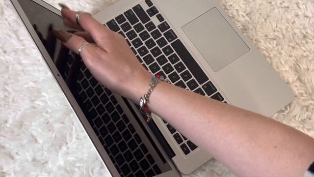 ASMR Apple 🍎 Macbook Sounds | Tapping, Scratching, Keyboard Sounds, Tracing, Mouth Sounds смотреть онлайн