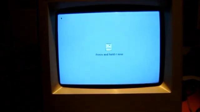 Mac Plus Customized Bootup Sound смотреть онлайн