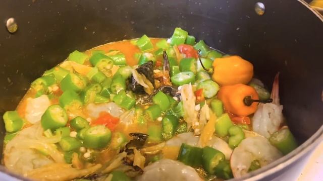 La viande de bœuf sauté et la sauce gombo au crevette 🍤 смотреть онлайн