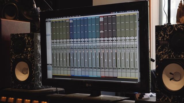Control Strip 2 in Session смотреть онлайн