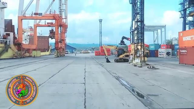 hustling container van, port of cagayan #buhay driver.. #atang pier. смотреть онлайн