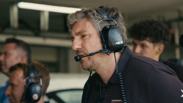 Arthur Mathieu '53 - A Porsche documentary about racing in the Carrera Cup and driving classic icon смотреть онлайн