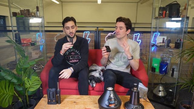 Storz&Bickel VS Arizer - Dry Herb Vaporizer Battle смотреть онлайн