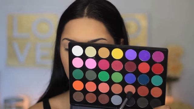 All Matte Green Makeup Look смотреть онлайн