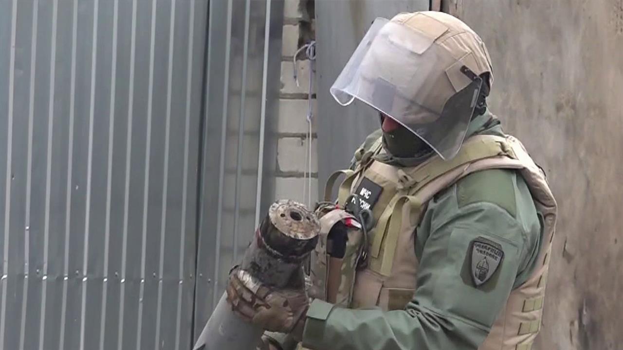 В курском приграничье российские саперы разминируют территорию