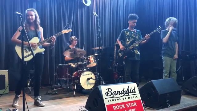 Professor Rafe and the Fables playing "Killing in the Name" by Rage Against the Machine смотреть онлайн