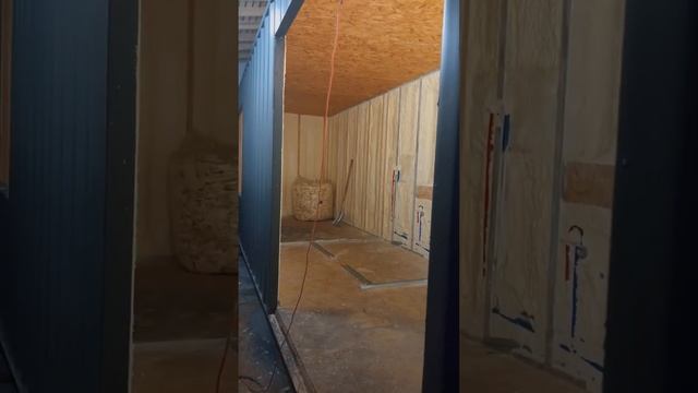 Строим дома из морских контейнеров.Это можно, это нормально! смотреть онлайн