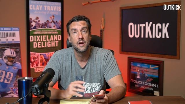 State Farm Stands Up To Woke Mob and Defends Aaron Rodgers смотреть онлайн