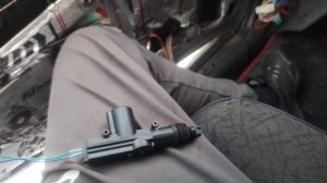 ПОДКЛЮЧЕНИЕ АКТИВАТОРА НА ВОДИТЕЛЬСКУЮ ДВЕРЬ ВАЗ 2115.