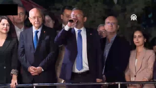 CHP Genel Başkanı Özgür Özel Zafer Konuşması Yaptı! (31 Mart 2024) смотреть онлайн