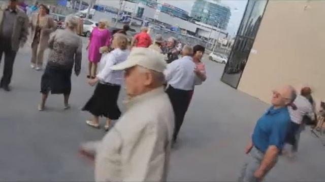 В Тобольске открыли летние танцевальные вечера смотреть онлайн