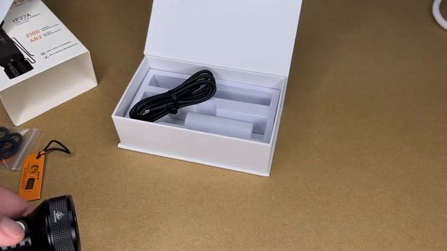 Sofirn IF22A Long Throw Rechargeable LED Flashlight смотреть онлайн