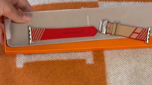 Hermes Apple Watch band series 8 jumping band in Swift/ rouge de Coeur смотреть онлайн