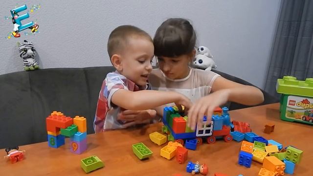 Играем Конструктором Лего Дупло / Playing Lego Duplo
