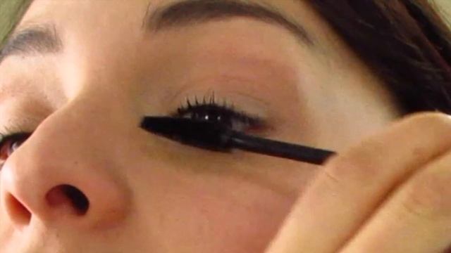 Mascara Review: Smashbox Full Exposure VS MAC False Lashes смотреть онлайн