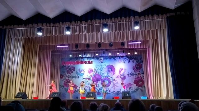 Танец "Постирушки", хореограф Н.П. Худолей, с. Фрунзе_Сакский