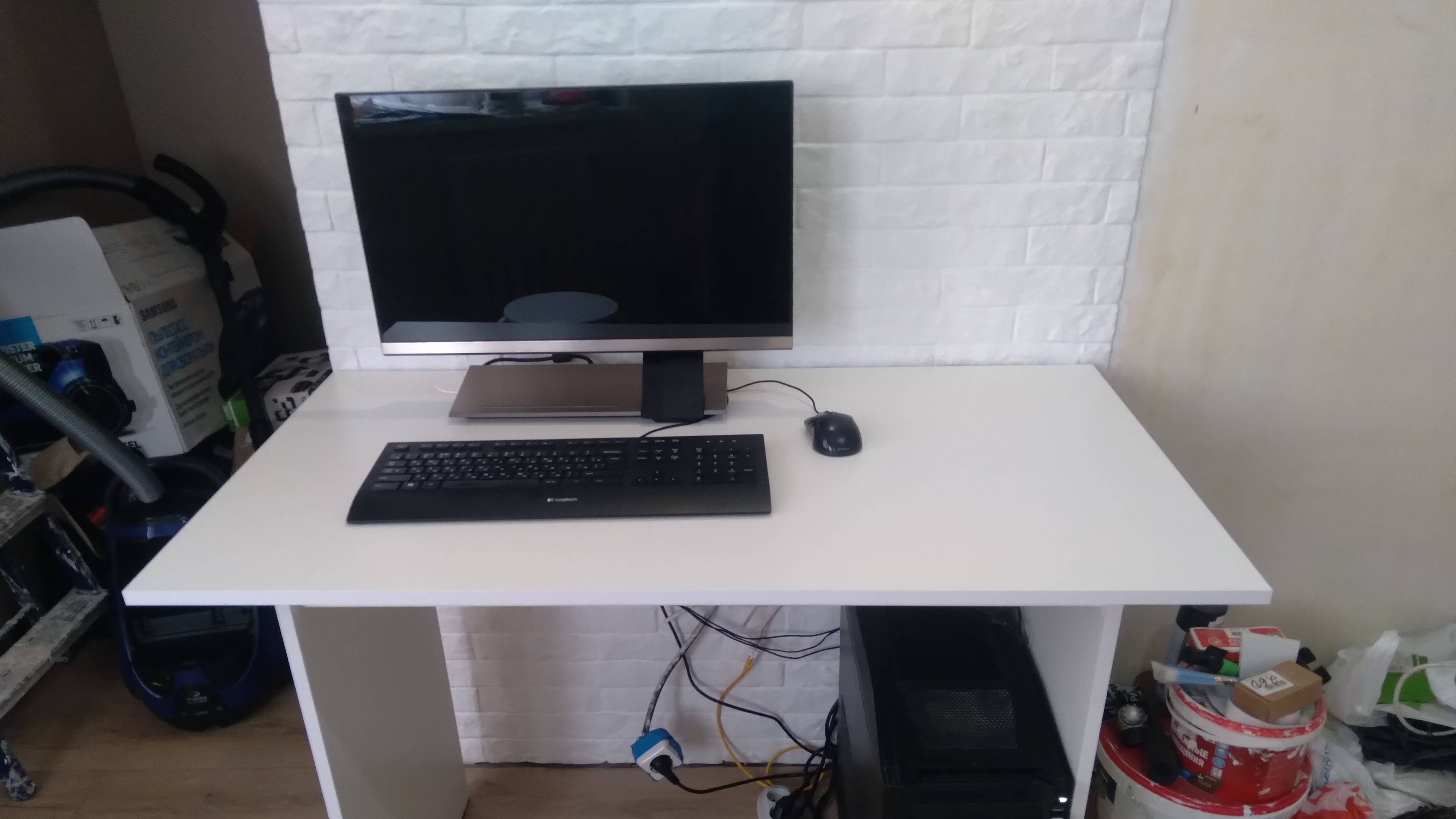 Купил себе стол для организации рабочего места - снимаю обзор про него смотреть онлайн